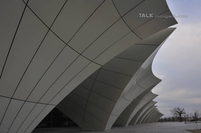 无人,体育馆,运动场,横图,室外,白天,仰视,旅游,度假,植物,标志建筑,地标,建筑,上海,中国,亚洲,阴影,光线,影子,云,云朵,云彩,娱乐,建设,体育场,浦东,树,树木,蓝色,绿色,白云,蓝天,天空,阳光,自然,天,享受,休闲,旅游胜地,放松,生长,晴朗,成长,申,浦东新区,上海东方体育中心,东亚,上海市,中华人民共和国,沪,华东地区,运动馆,晴空,彩图,低角度拍摄,海上皇冠,上海水上竞技中心,shlbh1