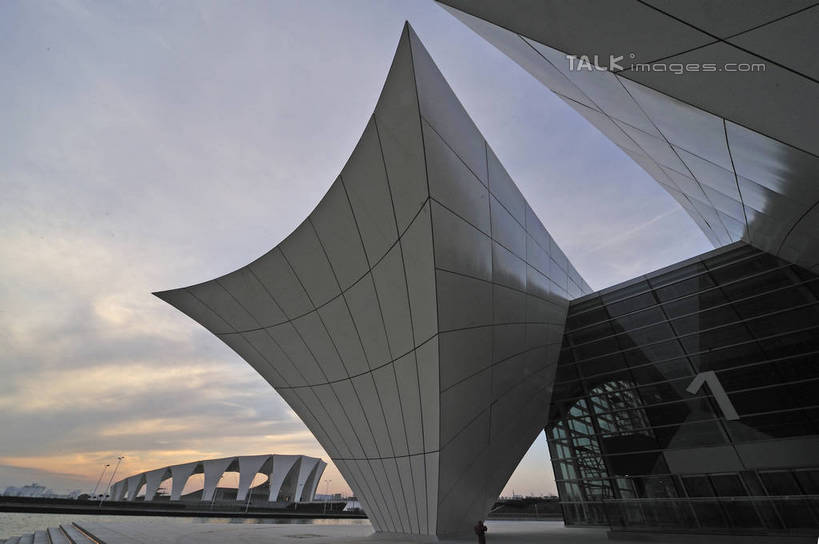 无人,体育馆,运动场,横图,室外,白天,仰视,旅游,度假,河流,日落,水,标志建筑,地标,建筑,上海,中国,亚洲,河水,水流,晚霞,霞光,落日,娱乐,建设,体育场,浦东,黄昏,享受,休闲,旅游胜地,彩霞,放松,申,浦东新区,上海东方体育中心,东亚,上海市,中华人民共和国,沪,华东地区,运动馆,夕照,薄暮,夕阳,彩图,低角度拍摄,傍晚,海上皇冠,上海水上竞技中心,斜阳,shlbh1