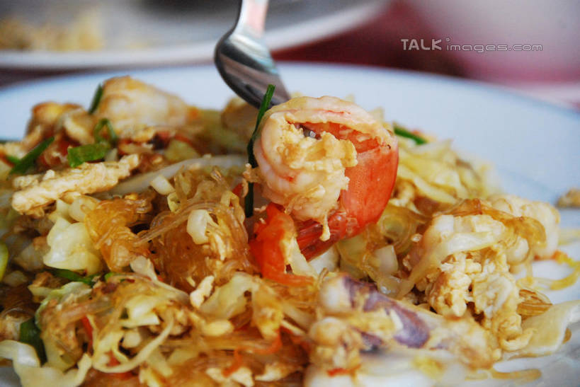 海鲜,无人,横图,俯视,室内,特写,白天,烹饪,餐具,朦胧,模糊,叉子,刀叉,刀子,碟子,盘,调味,虾,香料,佐料,料理,食品,泰式,水产,菜肴,美食,泰国料理,米粉,香茅,柠檬草,海洋生物,食物,盘子,碟,佳肴,水生动物,餐刀,海产品,水生物,海底动物,餐叉,作料,香薷,泰菜,泰国菜,泰式料理,进餐用具,彩图,高角度拍摄,shqxy1