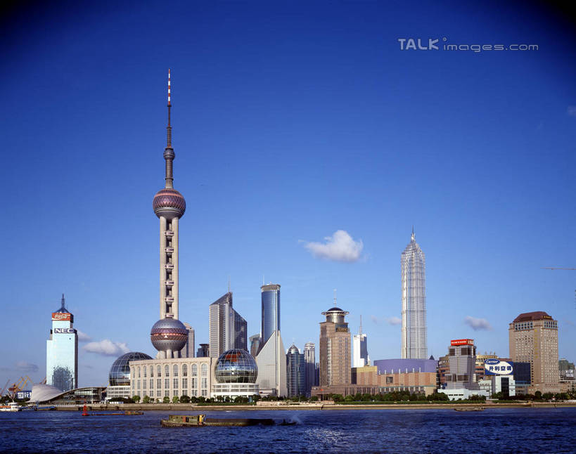无人,高楼大厦,横图,全景,室外,白天,正面,度假,河流,美景,水,天际线,城市风光,标志建筑,城市,大厦,地标,建筑,摩天大楼,上海,中国,亚洲,阴影,光线,影子,河水,景观,水流,建筑群,娱乐,建设,东方明珠,黄浦江,金茂大厦,浦东,蓝色,蓝天,天空,阳光,外滩,天,享受,休闲,景色,放松,环球金融中心,晴朗,申,电视塔,柏悦酒店,国际贸易金融中心,合生国际大厦,花旗集团大厦,金融中心,陆家嘴,陆家嘴金融中心,浦东新区,上海环球金融中心,香格里拉酒店,震旦国际大楼,东亚,东方明珠电视塔,上海市,万里无云,中华人民共和国,沪,华东地区,晴空,晴空万里,彩图,大楼,高层建筑,高楼,摩天楼,黄埔滩,上海外滩,外黄埔滩,shrj1