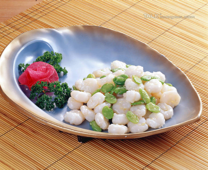 海鲜,无人,横图,俯视,室内,特写,白天,烹饪,中餐,植物,餐桌,桌子,蔬菜,餐具,阴影,新鲜,盛开,反射,碟子,盘,影子,豆类,豆子,虾,虾仁,料理,食品,蚕豆,胡豆,佛豆,川豆,倭豆,罗汉豆,花蕾,水产,菜肴,美食,海洋生物,花,花瓣,花朵,鲜花,食物,盘子,碟,花苞,花蕊,中式,佳肴,有机食品,绿色食品,餐台,水晶虾仁,水生动物,河虾,海产品,水生物,海底动物,豆科,本帮菜,沪菜,上海菜,淡水虾,青虾,日本沼虾,彩图,高角度拍摄,shrj1