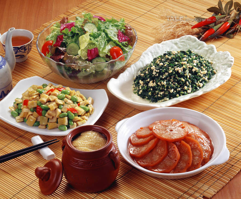 豆腐,无人,横图,俯视,室内,特写,白天,烹饪,中餐,餐桌,筷子,桌子,辣椒,蔬菜,餐具,玻璃,阴影,新鲜,反射,碟子,盘,影子,陶瓷,生食,蔬菜沙拉,沙拉,料理,食品,筷架,陶瓷制品,筷枕,文化,色拉,传统,豆腐干,沙律,藕,菜肴,美食,玻璃制品,食物,盘子,容器,碟,碗,中式,佳肴,有机食品,绿色食品,餐台,色拉酱,储藏,豆干,礼节,筷子架,豆制品,储存,千岛酱,礼仪,辣角,红海椒,大椒,辣虎,广椒,马兰,莲藕,进餐用具,辣子,红辣椒,海椒,番椒,彩图,高角度拍摄,干子,素火腿,菜藕,光旁,果藕,荷藕,红梗菜,湖藕,鸡儿菜,马莱,马兰头,马郎头,藕节,水鞭蓉,贮存,shrj1