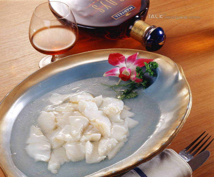 红酒,葡萄酒,无人,横图,俯视,室内,特写,白天,烹饪,中餐,餐桌,桌子,杯子,餐具,阴影,盛开,反射,碟子,高脚杯,盘,影子,肉,鱼肉,料理,食品,红酒杯,酒类,花蕾,红酒瓶,菜肴,美食,肉类,玻璃制品,酒,酒瓶,花,花瓣,花朵,鲜花,食物,饮料,盘子,玻璃瓶,酒杯,瓶子,碟,花苞,花蕊,中式,红葡萄酒,佳肴,餐台,葡萄酒杯,葡萄酒瓶,肉食,玻璃杯,彩图,高角度拍摄,熘鱼片,鲁菜,shrj1