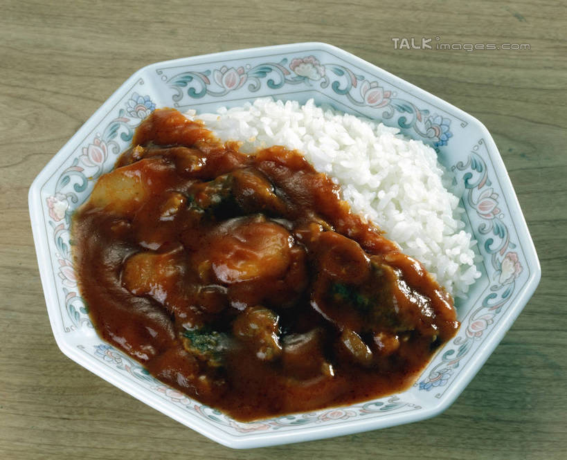 米饭,无人,横图,俯视,室内,特写,白天,烹饪,中餐,餐桌,桌子,蔬菜,土豆,阴影,新鲜,反射,影子,陶瓷,调料,酱料,酱汁,肉,佐料,料理,食品,陶瓷制品,饭,调味品,调味料,猪肉,酱,菜肴,美食,肉类,食物,一个,容器,碗,中式,佳肴,有机食品,绿色食品,单个,餐台,储藏,五谷,储存,肉食,盖浇饭,豚肉,馍馍蛋,洋芋,山药蛋,马铃薯,彩图,高角度拍摄,贮存,shrj1