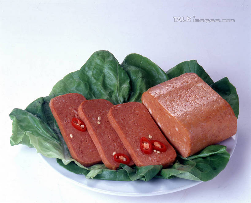 无人,横图,俯视,室内,特写,白天,餐桌,桌子,辣椒,蔬菜,餐具,切开,阴影,灰色背景,新鲜,反射,碟子,盘,影子,青菜,肉,食品,肉糜,肉类,食物,盘子,碟,切,摄影,有机食品,绿色食品,影棚,餐台,小白菜,剖面,午餐肉,肉食,切面,辣角,红海椒,大椒,辣虎,广椒,压缩,不结球白菜,辣子,红辣椒,海椒,番椒,彩图,高角度拍摄,影棚拍摄,拍摄,shrj1