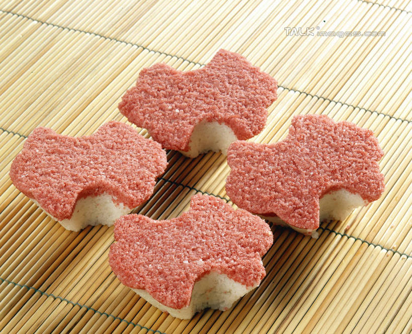 点心,无人,横图,俯视,室内,特写,白天,餐桌,桌子,阴影,反射,影子,料理,食品,面点,美食,食物,糕点,四个,中式,餐台,蒸糕,彩图,高角度拍摄,shrj1