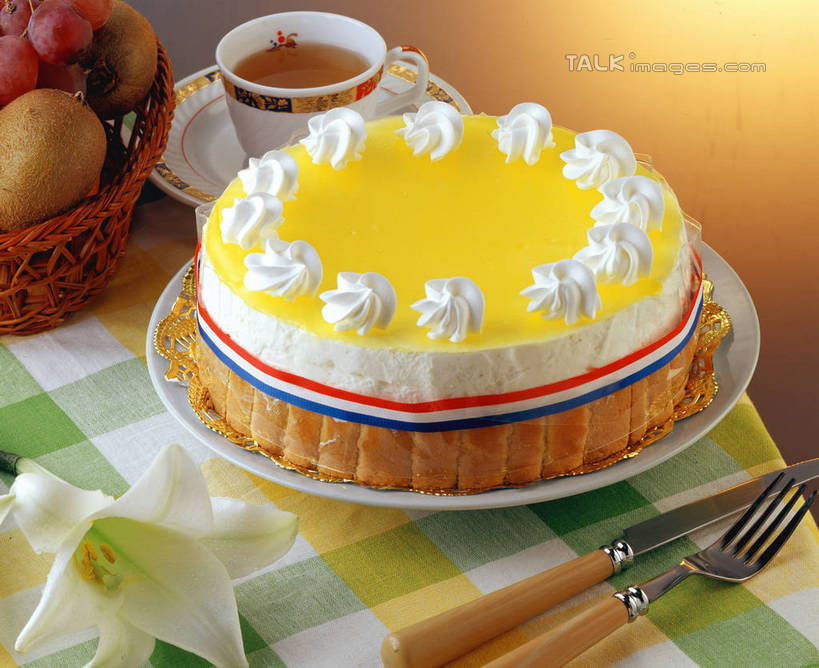 无人,横图,俯视,室内,特写,白天,餐桌,桌子,阴影,反射,影子,餐台,彩图,高角度拍摄,shrj1