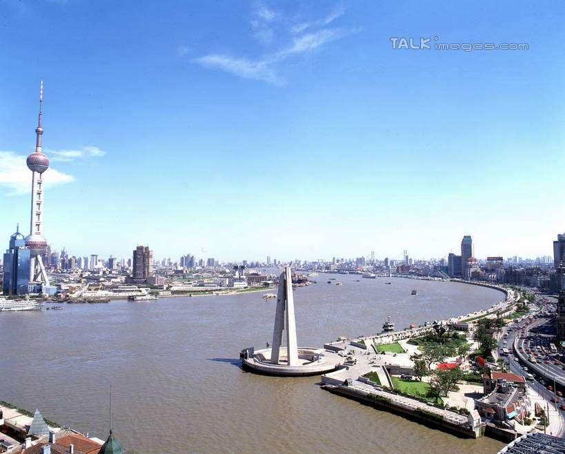 无人,高楼大厦,横图,全景,俯视,航拍,室外,白天,度假,美景,天际线,城市风光,标志建筑,城市,大厦,地标,建筑,摩天大楼,船,上海,中国,亚洲,景观,云,云朵,建筑群,云彩,娱乐,建设,东方明珠,黄浦江,金茂大厦,浦东,游轮,游船,蓝色,白云,蓝天,天空,交通工具,邮轮,外滩,天,享受,休闲,景色,放松,环球金融中心,晴朗,申,鸟瞰,载具,电视塔,柏悦酒店,国际贸易金融中心,合生国际大厦,花旗集团大厦,金融中心,陆家嘴,陆家嘴金融中心,浦东新区,上海环球金融中心,香格里拉酒店,震旦国际大楼,东亚,东方明珠电视塔,上海市,中华人民共和国,沪,华东地区,旅游船,晴空,彩图,高角度拍摄,大楼,高层建筑,高楼,摩天楼,黄埔滩,上海外滩,外黄埔滩,shrj1