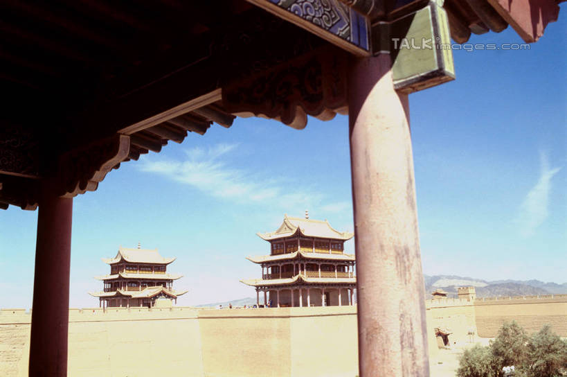 无人,横图,室外,白天,正面,旅游,度假,名胜古迹,植物,标志建筑,地标,建筑,阴影,遗迹,光线,影子,堡垒,城堡,墙,古迹,文物,娱乐,建设,城墙,古建筑,墙壁,墙面,树,树木,蓝色,绿色,蓝天,天空,阳光,自然,天,享受,休闲,旅游胜地,放松,城楼,生长,晴朗,成长,要塞,古文明,万里无云,设防,晴空,晴空万里,彩图,shrj1