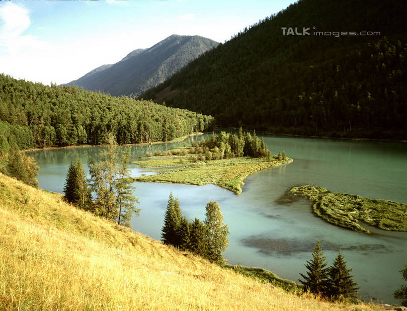 无人,横图,室外,白天,正面,旅游,度假,湖,湖泊,美景,森林,山,山脉,树林,水,植物,湖面,景观,山峰,水流,水面,云,云朵,山峦,云彩,娱乐,树,树木,蓝色,绿色,白云,蓝天,天空,自然,湖水,群山,天,享受,休闲,景色,放松,生长,晴朗,成长,自然风光,晴空,彩图,shrj1