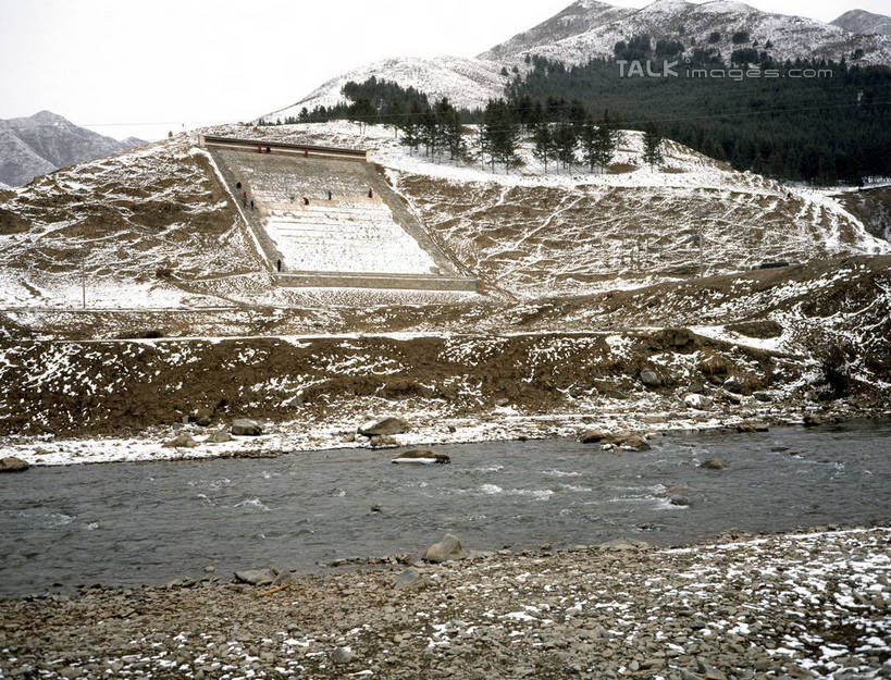 无人,横图,室外,白天,正面,旅游,度假,河流,美景,沙滩,山,水,雪,雪山,大雪,阴影,光线,沙子,影子,冰,河岸,河水,河滩,积雪,景观,山峰,水流,雪景,冬季,冬天,沙地,山峦,娱乐,蓝色,蓝天,天空,阳光,自然,天,享受,休闲,景色,放松,寒冷,晴朗,冰冷,自然风光,万里无云,严寒,冰凉,酷寒,凛冽,凛凛,极冷,晴空,晴空万里,彩图,shrj1