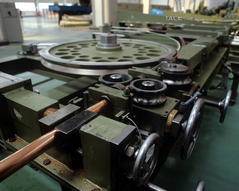 无人,工厂,搬运,横图,俯视,室内,白天,车间,流水线,窗户,传输,旋转,玻璃窗,工业,运输,传送带,便利,传送,载具,传输带,方便,彩图,高角度拍摄,制造厂,生产工厂,滚筒,shrj1