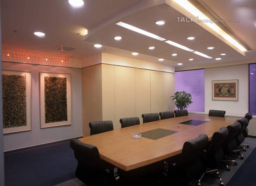 无人,办公室,横图,室内,白天,正面,绘画,植物,家具,桌子,椅子,照明,阴影,艺术,光线,影子,办公桌,灯光,古典,文化,顶灯,灯,绿色,自然,会议椅,工艺品,灯具,品味,生长,成长,办公椅,照亮,美术,高雅,照明设备,挂画,办公家具,美学,商务椅,培训椅,装饰画,彩图,shrj1