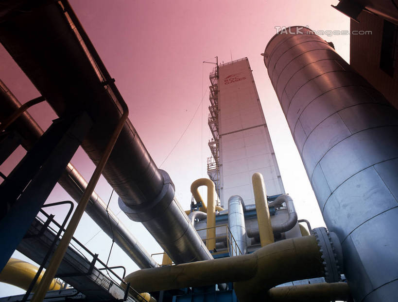 无人,工厂,栏杆,横图,室外,白天,仰视,车间,烟囱,流水线,日落,楼梯,金属制品,阴影,光线,金属,扶手,影子,阶梯,晚霞,霞光,落日,水管,护栏,台阶,阳光,黄昏,彩霞,工业,夕照,薄暮,夕阳,彩图,低角度拍摄,傍晚,制造厂,生产工厂,斜阳,shrj1