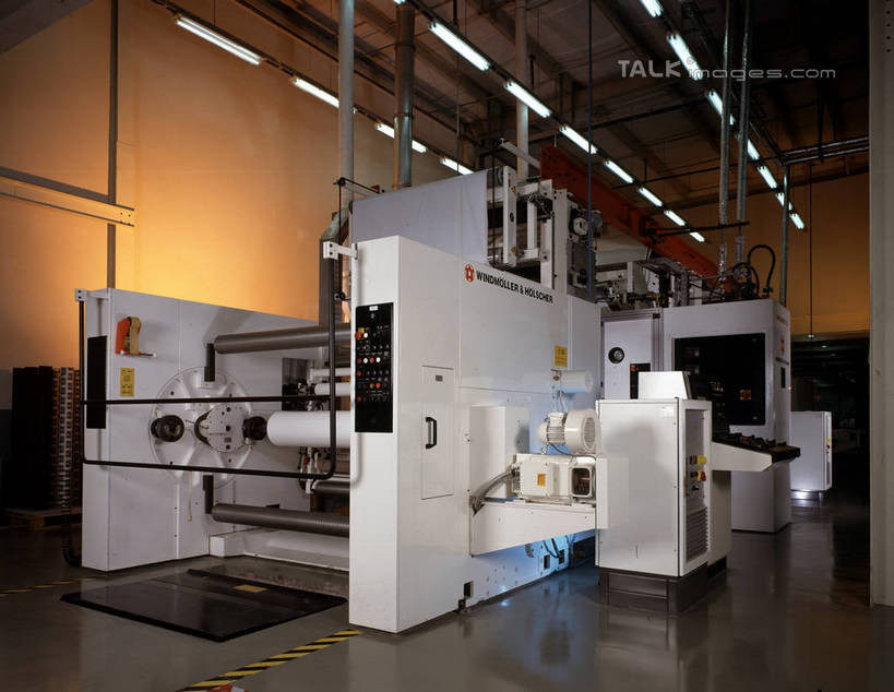 无人,横图,室内,白天,正面,机器,流水线,照明,阴影,印刷,光线,影子,灯光,设备,顶灯,灯,灯具,机械,照亮,照明设备,印刷机,彩图,印刷设备,shrj1