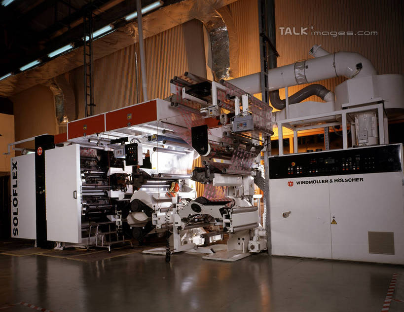 无人,横图,室内,白天,仰视,机器,流水线,照明,阴影,印刷,光线,影子,灯光,设备,顶灯,灯,灯具,机械,照亮,照明设备,印刷机,彩图,低角度拍摄,印刷设备,shrj1