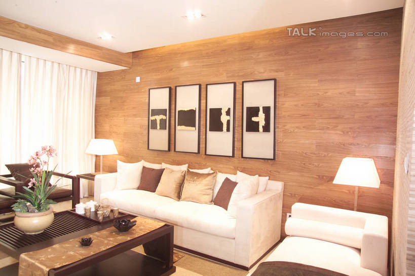 无人,家,客厅,横图,室内,白天,正面,绘画,植物,别墅,窗户,窗帘,家具,靠垫,落地窗,沙发,台灯,装修,桌子,建筑,花盆,照明,欧式,阴影,艺术,装饰,光线,木制,盆栽,影子,陶瓷,房屋,屋子,公寓,灯光,靠枕,盆景,陶瓷制品,古典,豪华,茶几,文化,建设,现代,装潢,洋房,楼房,玻璃窗,住宅,灯,绿色,自然,帘子,木制品,容器,工艺品,灯具,垫子,室内装潢,枕头,品味,遮阳,生长,成长,储藏,华丽,修饰,样板房,明亮,照亮,美术,点缀,起居室,高雅,舒适,家居装潢,照明设备,储存,挂画,房屋设计,地中海风格,古典风格,简约风格,布艺沙发,室内设计,宽敞,样板房装潢,美学,衬托,美观,雅致,雅观,客堂,设计,装饰画,彩图,房子,贮存,shrj1