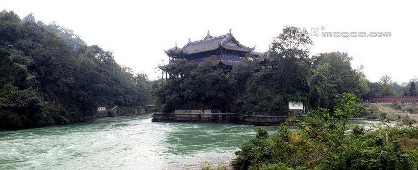 无人,横图,室外,白天,正面,旅游,度假,河流,名胜古迹,水,植物,标志建筑,地标,建筑,都江堰,中国,亚洲,遗迹,标志,文字,亭子,河水,水流,古迹,文物,娱乐,标识,建设,传统,古建筑,树,树木,绿色,天空,自然,凉亭,天,享受,休闲,汉字,旅游胜地,放松,四川省,生长,成长,中文,古朴,古文明,东亚,四川,中华人民共和国,西南地区,川,都江堰市,彩图,shsgf1