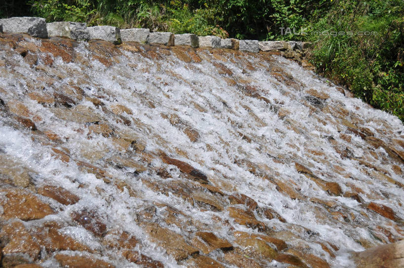 无人,横图,室外,白天,正面,旅游,度假,石头,美景,瀑布,水,植物,中国,亚洲,飞溅,溅,石子,液体,景观,水滴,娱乐,浙江,水珠,树,树木,浙江省,绿色,自然,享受,休闲,景色,放松,生长,成长,喷洒,自然风光,东亚,中华人民共和国,华东地区,浙,丽水,丽水市,南尖岩,遂昌,南尖岩景区,遂昌县,跌水,石块,岩石,彩图,shsgf1