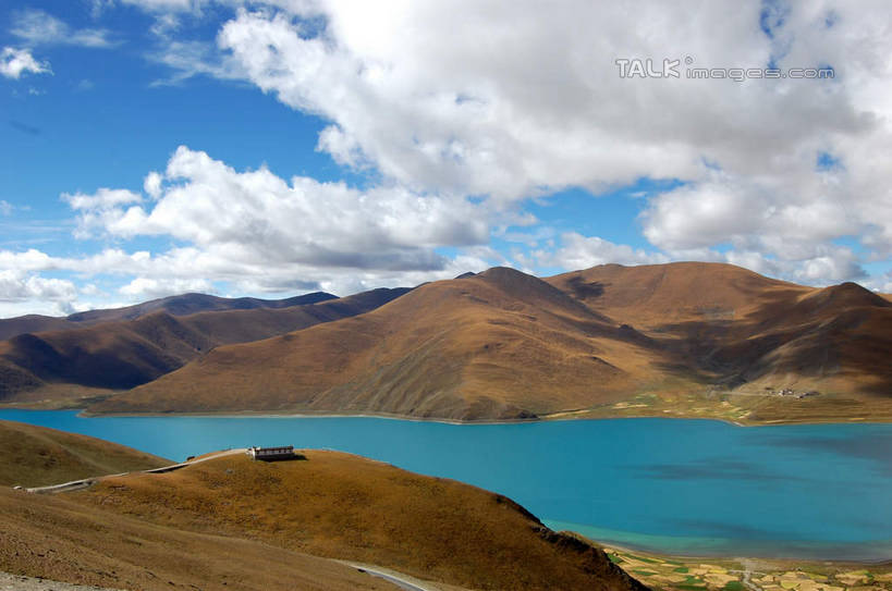 无人,横图,俯视,室外,白天,旅游,度假,湖,湖泊,美景,山,山脉,水,喀纳斯,中国,亚洲,阴影,光线,影子,湖面,景观,山峰,水流,水面,云,云朵,山峦,云彩,娱乐,蓝色,白云,蓝天,天空,阳光,自然,湖水,群山,天,享受,休闲,景色,放松,晴朗,自然风光,东亚,喀纳斯湖,新疆,阿勒泰地区,布尔津县,伊犁,中华人民共和国,新疆维吾尔自治区,西北地区,伊犁哈萨克自治州,晴空,彩图,高角度拍摄,布尔津,新,shsgf1