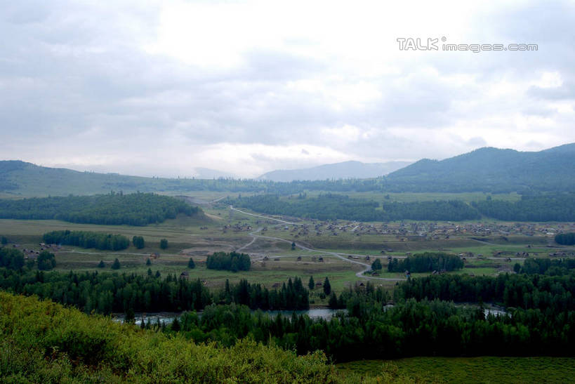 无人,横图,俯视,室外,白天,旅游,度假,草地,草坪,美景,森林,山,山脉,树林,植物,喀纳斯,中国,亚洲,景观,山峰,云,云朵,山峦,云彩,娱乐,草,树,树木,绿色,白云,自然,群山,享受,休闲,景色,放松,生长,成长,自然风光,东亚,喀纳斯湖,新疆,阿勒泰地区,布尔津县,伊犁,中华人民共和国,新疆维吾尔自治区,西北地区,伊犁哈萨克自治州,彩图,高角度拍摄,布尔津,新,shsgf1