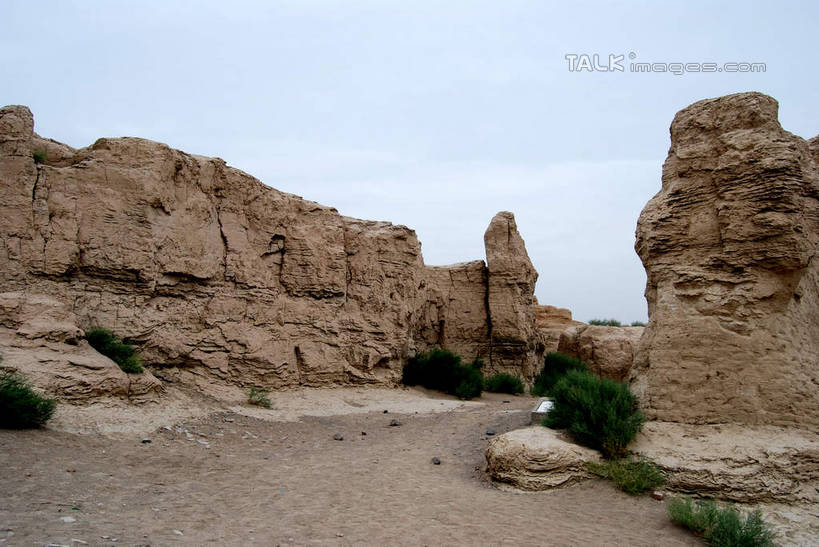 无人,横图,室外,白天,正面,旅游,度假,草地,荒凉,石头,美景,植物,中国,亚洲,石子,景观,娱乐,草,蓝色,绿色,蓝天,天空,自然,天,享受,休闲,景色,放松,晴朗,自然风光,东亚,吐鲁番,新疆,万里无云,中华人民共和国,新疆维吾尔自治区,西北地区,荒地,荒芜,石块,岩石,晴空,晴空万里,彩图,火洲,吐鲁番地区,新,shsgf1