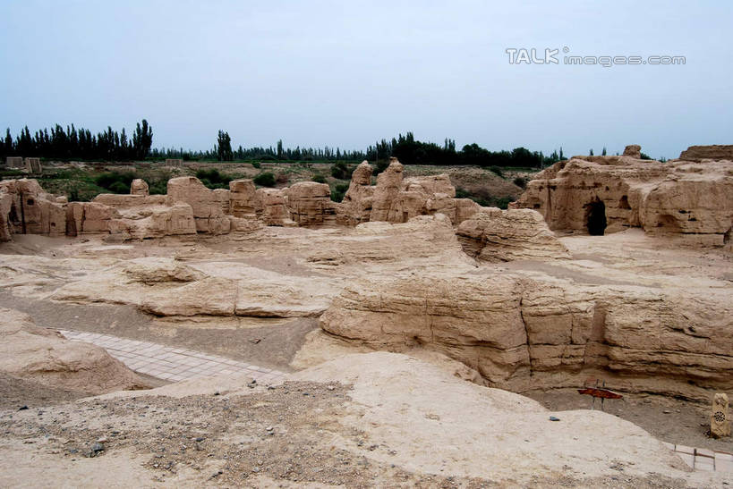 无人,横图,室外,白天,正面,旅游,度假,草地,草坪,荒凉,石头,美景,植物,中国,亚洲,石子,景观,娱乐,草,树,树木,蓝色,绿色,蓝天,天空,自然,天,享受,休闲,景色,放松,生长,晴朗,成长,自然风光,东亚,吐鲁番,新疆,万里无云,中华人民共和国,新疆维吾尔自治区,西北地区,荒地,荒芜,石块,岩石,晴空,晴空万里,彩图,火洲,吐鲁番地区,新,shsgf1