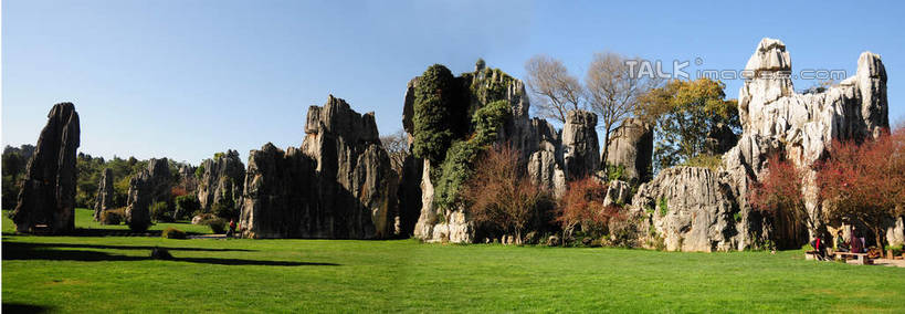 无人,横图,室外,白天,正面,旅游,度假,草地,草坪,石头,美景,山,山脉,石林,植物,昆明,中国,亚洲,阴影,光线,石子,影子,景观,山峰,山峦,娱乐,云南,草,树,树木,蓝色,绿色,蓝天,天空,阳光,自然,群山,天,享受,休闲,景色,放松,生长,晴朗,成长,自然风光,昆明市,东亚,云南省,万里无云,中华人民共和国,省会,西南地区,滇,石林县,石林彝族自治县,石块,岩石,晴空,晴空万里,彩图,shsgf1
