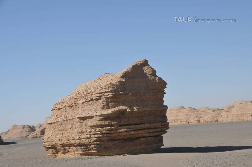 无人,横图,室外,白天,正面,旅游,度假,石头,美景,沙漠,山,山脉,敦煌,中国,亚洲,阴影,光线,石子,影子,景观,山峰,山峦,娱乐,蓝色,蓝天,天空,阳光,自然,群山,天,享受,休闲,景色,放松,晴朗,自然风光,东亚,甘肃,甘肃省,万里无云,中华人民共和国,西北地区,甘,酒泉,酒泉市,小方盘城,玉门关,大漠,砂漠,石块,岩石,晴空,晴空万里,彩图,shsgf1