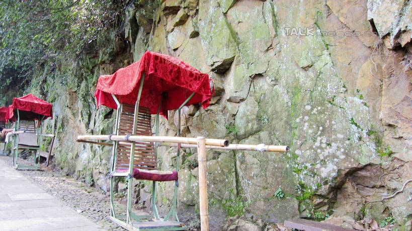 无人,横图,室外,白天,正面,旅游,度假,石头,美景,山,山脉,树林,植物,中国,亚洲,停靠,阴影,光线,石子,影子,墙,景观,山峰,青苔,苔藓,山峦,娱乐,浙江,墙壁,墙面,树,树木,浙江省,红色,绿色,阳光,自然,交通工具,群山,享受,休闲,五泄,小雁荡,诸暨市,轿子,景色,放松,生长,成长,停泊,自然风光,载具,东亚,绍兴,中华人民共和国,华东地区,浙,绍兴市,石块,岩石,彩图,五泄风景区,shslj1