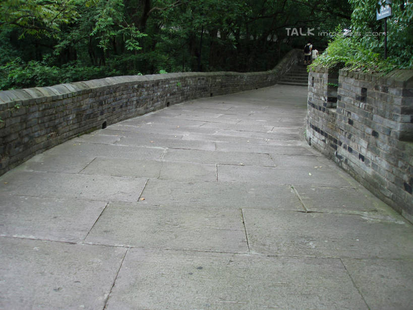 无人,横图,室外,白天,正面,旅游,度假,建材,美景,树林,植物,道路,建筑,路,中国,亚洲,阴影,光线,材料,影子,砖,砖块,墙,景观,小路,交通,娱乐,浙江,墙壁,墙面,树,树木,浙江省,绿色,阳光,自然,享受,休闲,砖头,景色,放松,建造,江南长城,临海,生长,成长,自然风光,东亚,中华人民共和国,华东地区,浙,台州,台州市,石料,彩图,砌墙砖,临海市,台州府城墙,shslj1