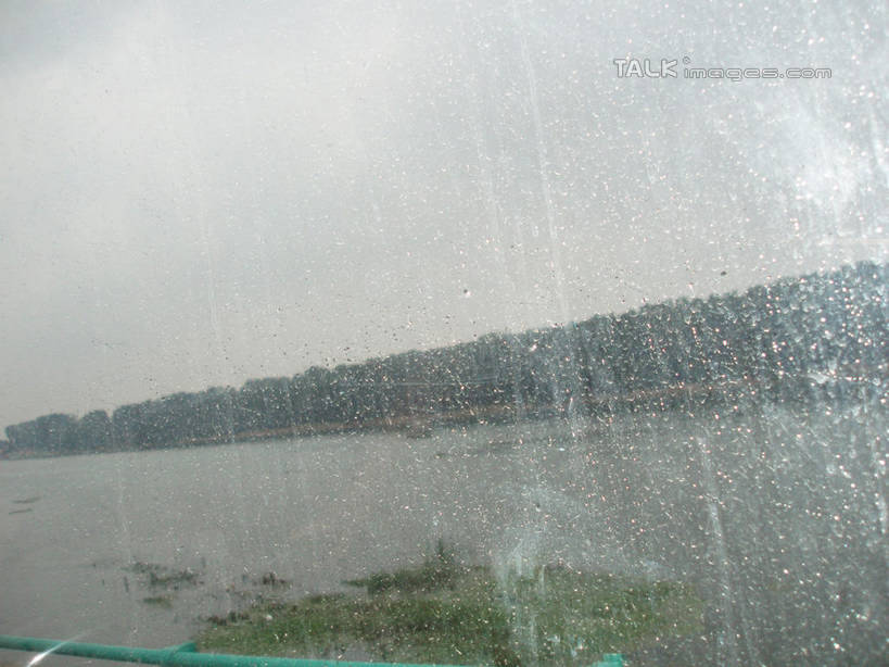 无人,横图,室内,白天,正面,旅游,度假,草地,草坪,河流,美景,山,山脉,树林,水,植物,窗户,汽车,青岛,中国,亚洲,河水,景观,山峰,水流,山峦,娱乐,山东,玻璃窗,车,草,树,树木,绿色,自然,交通工具,轿车,群山,享受,休闲,景色,放松,生长,成长,自然风光,载具,东亚,山东省,中华人民共和国,华东地区,鲁,青岛市,彩图,shslj1