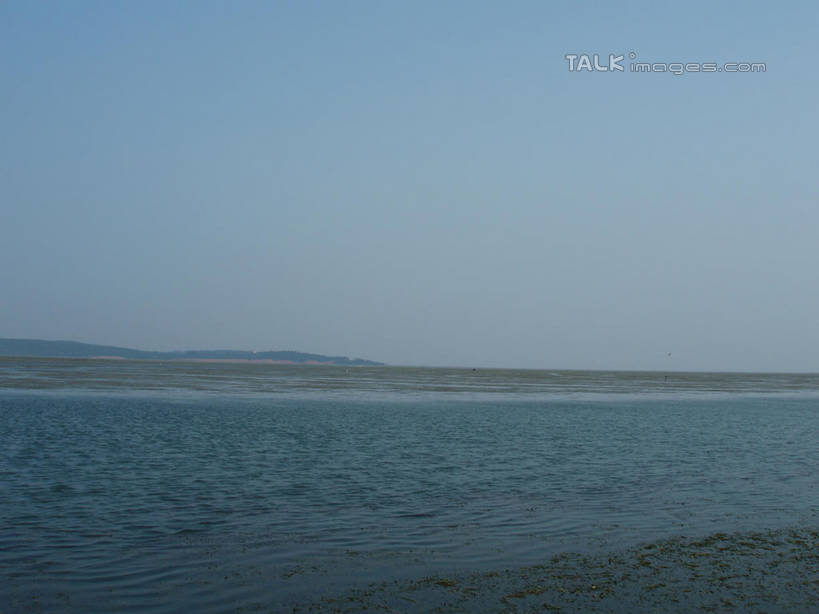 无人,横图,室外,白天,正面,旅游,度假,湖,湖泊,美景,山,山脉,水,太湖,中国,亚洲,阴影,波纹,光线,影子,湖面,景观,山峰,水流,水面,涟漪,山峦,娱乐,江苏,苏州,蓝色,蓝天,水纹,天空,阳光,自然,波浪,湖水,群山,天,享受,休闲,景色,放松,缥缈峰,西山,晴朗,自然风光,东亚,江苏省,苏州市,万里无云,中华人民共和国,华东地区,苏,水晕,吴中区,晴空,晴空万里,彩图,洞庭西山,包山,shslj1