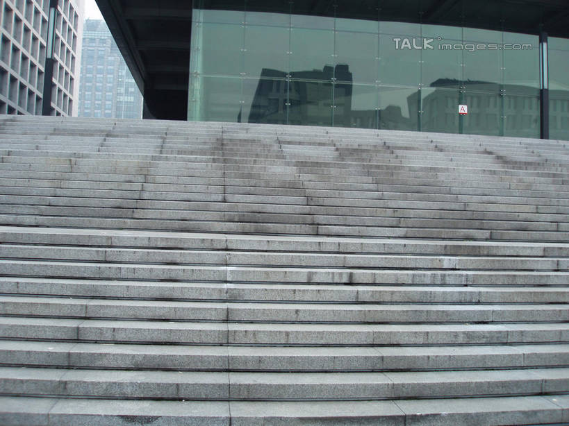 无人,栏杆,横图,室外,白天,仰视,旅游,度假,楼梯,标志建筑,道路,地标,建筑,路,上海,中国,亚洲,阴影,光线,扶手,影子,阶梯,墙,小路,交通,娱乐,建设,护栏,墙壁,墙面,台阶,蓝色,蓝天,天空,阳光,天,享受,休闲,世博新闻中心,世博中心,上海世博馆,世博馆,上海世博会,世博,世博会,旅游胜地,放松,晴朗,申,东亚,世博园,上海市,万里无云,中华人民共和国,沪,华东地区,晴空,晴空万里,彩图,低角度拍摄,shslj1