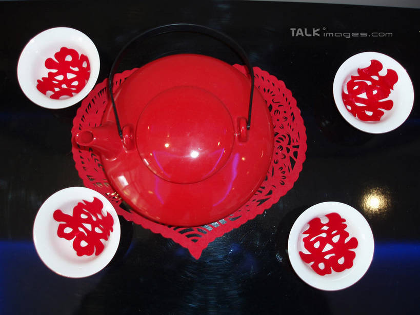 无人,横图,室内,特写,白天,正面,婚礼,快乐,静物,阴影,庆祝,艺术,光线,英文,标志,文字,影子,纸艺,字符,手工艺品,字母,灯光,结婚,文化,标识,纸制品,工艺品,剪纸,喜庆,汉字,纪念,英文字母,高雅,中文,自信心,品位,剪画,刻纸,国文,华文,彩图,高兴,shslj1