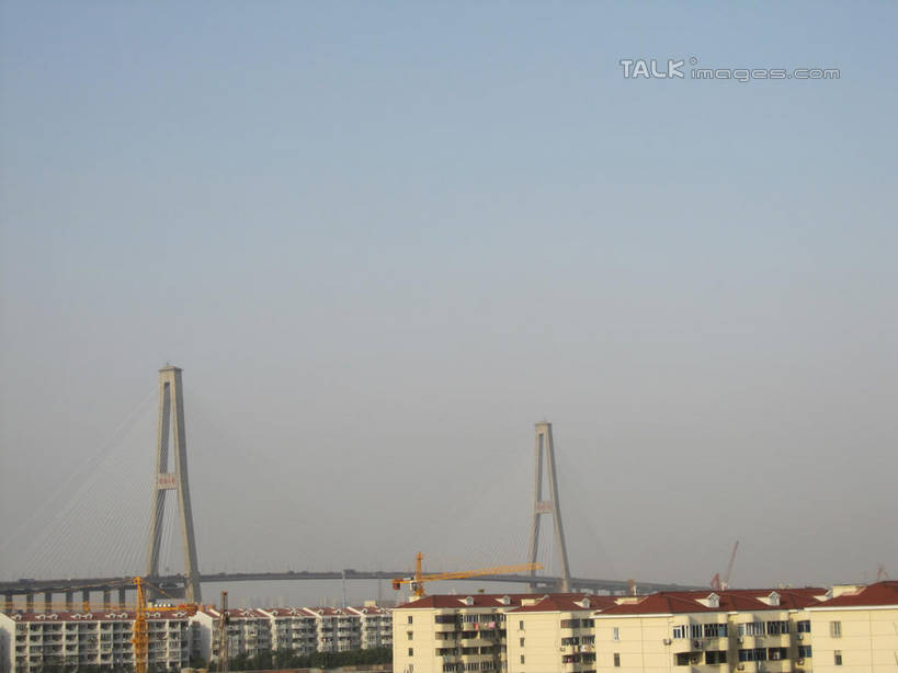 无人,家,横图,室外,白天,正面,旅游,度假,标志建筑,大桥,地标,建筑,立交桥,桥梁,上海,中国,亚洲,阴影,光线,影子,房屋,屋子,高架,公寓,斜拉桥,桥,娱乐,建设,洋房,楼房,住宅,蓝色,蓝天,天空,阳光,天,享受,休闲,旅游胜地,放松,杨浦大桥,晴朗,申,杨浦区,东亚,上海市,万里无云,中华人民共和国,沪,华东地区,晴空,晴空万里,彩图,房子,宁国路,shslj1