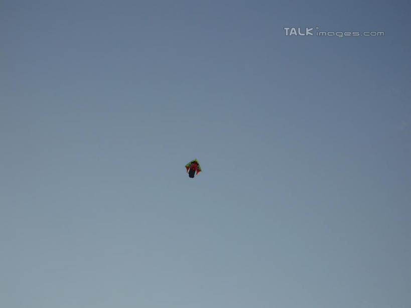 无人,公园,横图,室外,白天,仰视,美景,上海,中国,亚洲,阴影,飘扬,光线,影子,景观,一个,蓝色,蓝天,天空,阳光,自然,风筝,天,景色,放风筝,大宁灵石公园,晴朗,单个,飘逸,申,纸鸢,自然风光,飞扬,东亚,放鹞子,鹞,鹞子,鸢,木鸢,上海市,万里无云,中华人民共和国,沪,华东地区,闸北区,晴空,晴空万里,彩图,低角度拍摄,广中西路,shslj1