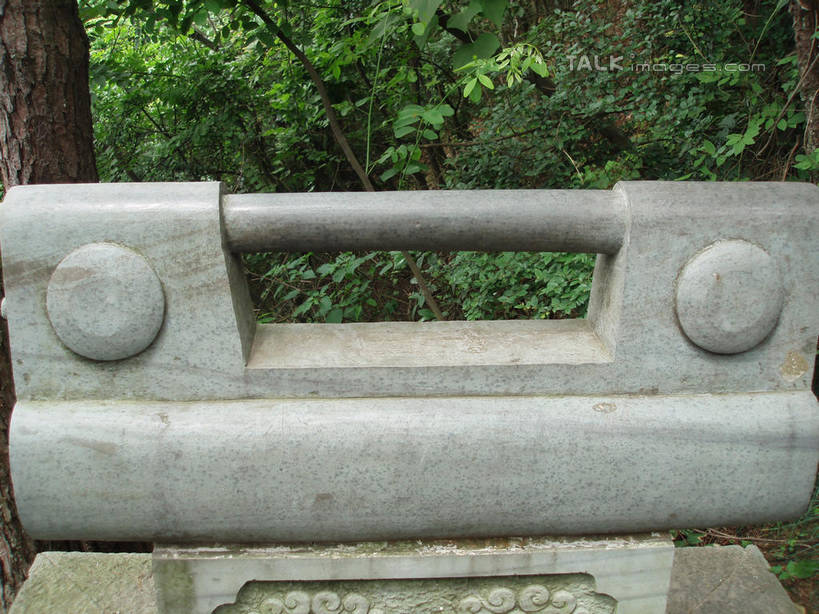 无人,横图,室外,白天,正面,旅游,度假,安全,名胜古迹,树林,植物,标志建筑,地标,建筑,中国,亚洲,阴影,遗迹,光线,影子,防护,古迹,文物,娱乐,建设,古建筑,浙江,锁,树,树木,浙江省,绿色,阳光,自然,享受,休闲,旅游胜地,放松,千岛湖,生长,成长,保护,保险,私密,古文明,东亚,中华人民共和国,华东地区,浙,保全,周全,安稳,安定,防盗,平安,彩图,淳安,淳安县,新安江水库,shslj1