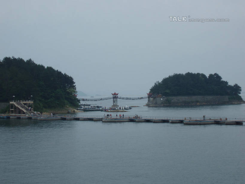 无人,横图,室外,白天,正面,旅游,度假,岛屿,湖,湖泊,美景,树林,水,植物,中国,亚洲,波纹,岛,湖面,景观,水流,水面,涟漪,娱乐,浙江,树,树木,浙江省,绿色,水纹,天空,自然,波浪,湖水,天,享受,休闲,景色,放松,千岛湖,生长,成长,自然风光,东亚,中华人民共和国,华东地区,水晕,浙,列岛,群岛,诸岛,彩图,淳安,淳安县,新安江水库,shslj1