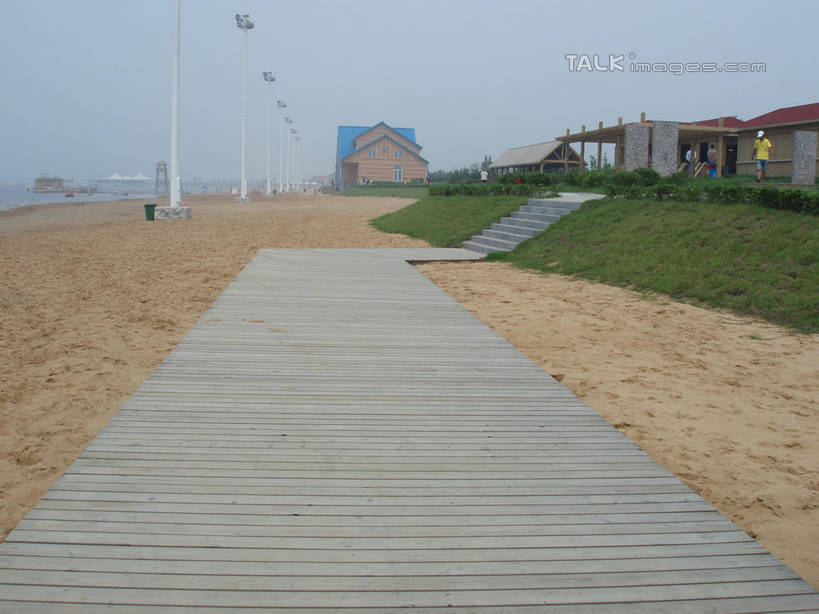 无人,家,横图,室外,白天,正面,旅游,度假,草地,草坪,美景,沙滩,植物,上海,中国,亚洲,沙子,房屋,屋子,海岸,景观,沙地,娱乐,楼房,住宅,草,树,树木,蓝色,绿色,蓝天,天空,自然,天,享受,休闲,景色,放松,水上乐园,奉贤区,生长,晴朗,成长,申,自然风光,东亚,上海市,万里无云,中华人民共和国,沪,华东地区,海滩,晴空,晴空万里,彩图,房子,碧海金沙水上乐园,shslj1