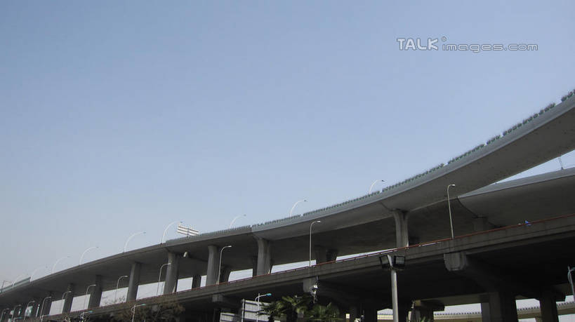 无人,横图,室外,白天,仰视,度假,美景,植物,城市风光,城市,道路,路,公路,上海,中国,亚洲,阴影,光线,影子,景观,高架,交通,娱乐,树,树木,蓝色,绿色,蓝天,天空,阳光,自然,天,享受,休闲,景色,放松,锦江乐园,生长,晴朗,成长,申,高架桥,东亚,闵行区,上海市,高架道路,跨线桥,万里无云,中华人民共和国,沪,华东地区,晴空,晴空万里,彩图,低角度拍摄,shslj1