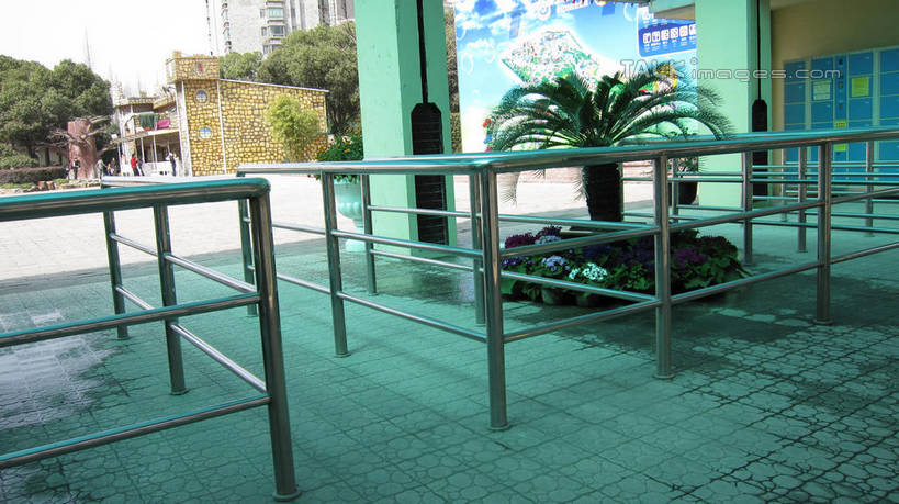 无人,游乐园,栏杆,横图,室外,白天,正面,度假,美景,植物,城市风光,城市,游乐场,上海,中国,亚洲,景观,围栏,娱乐,护栏,树,树木,绿色,天空,自然,天,享受,休闲,景色,放松,锦江乐园,生长,成长,申,东亚,闵行区,上海市,中华人民共和国,沪,华东地区,乐园,主题公园,彩图,人造公园,主题乐园,shslj1