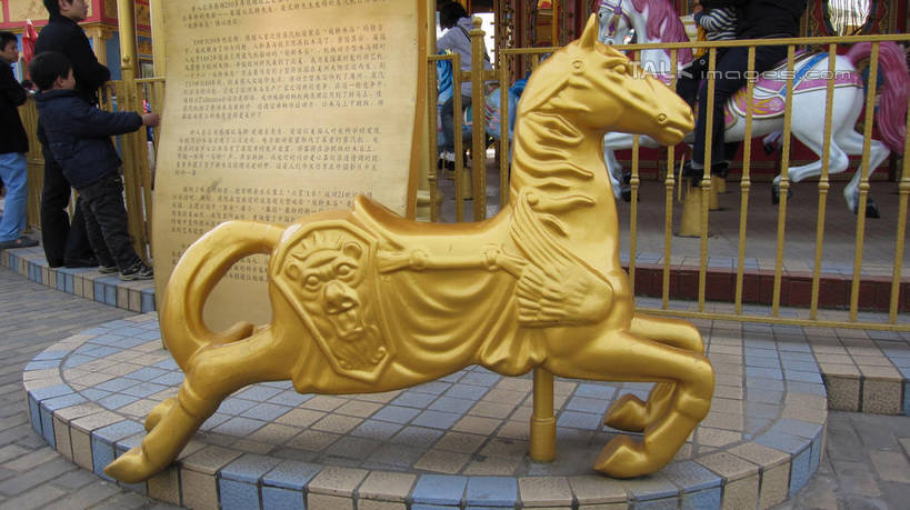 无人,游乐园,栏杆,横图,室外,白天,正面,度假,游戏,美景,城市风光,城市,游乐场,上海,中国,亚洲,景观,围栏,玩,娱乐,护栏,享受,休闲,旋转木马,景色,放松,游乐设施,锦江乐园,活动,申,发泄,消遣,智力,木马,东亚,闵行区,上海市,中华人民共和国,沪,华东地区,宣泄,乐园,主题公园,游艺设施,玩耍,嬉戏,彩图,人造公园,主题乐园,shslj1