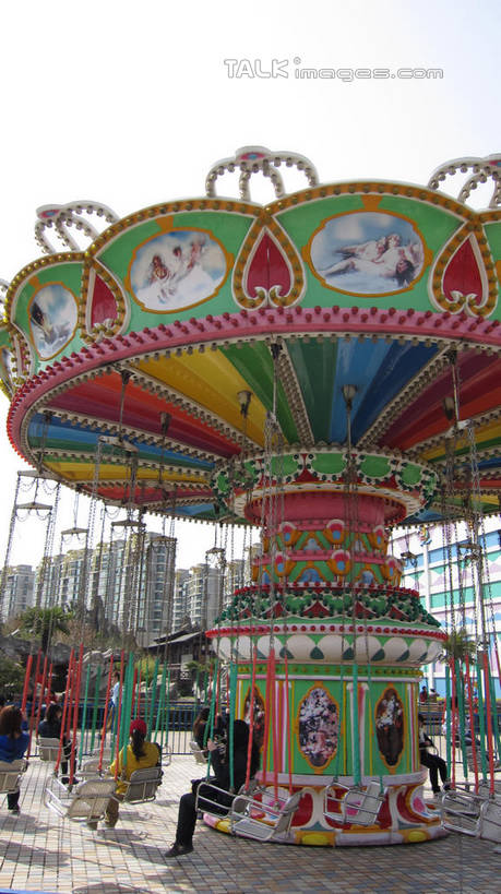 东方人,游乐园,走,竖图,室外,白天,仰视,度假,游戏,美景,植物,城市风光,城市,游乐场,上海,中国,亚洲,行人,游客,游人,服装,景观,许多人,玩,休闲装,黄种人,娱乐,路人,旅客,树,树木,衣服,绿色,天空,自然,天,一群人,享受,休闲,休闲服,景色,放松,服饰,游乐设施,锦江乐园,旋转飞椅,生长,成长,活动,申,发泄,消遣,智力,东亚,闵行区,上海市,中华人民共和国,沪,华东地区,宣泄,乐园,主题公园,游艺设施,过客,飓风飞椅,旋转秋千,男人,男性,年轻男性,年轻女性,女人,女性,亚洲人,步行,散步,玩耍,嬉戏,走路,半身,彩图,低角度拍摄,人造公园,主题乐园,shslj1