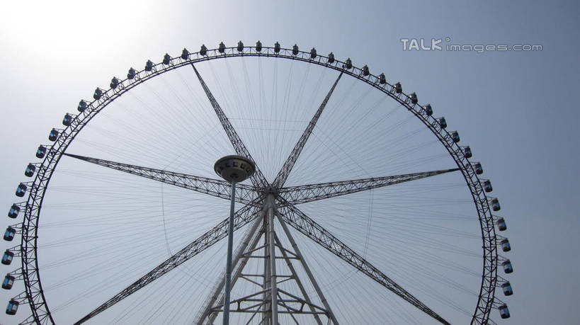 无人,游乐园,横图,室外,白天,仰视,度假,游戏,美景,城市风光,城市,游乐场,上海,中国,亚洲,阴影,光线,影子,景观,摩天轮,玩,娱乐,蓝色,蓝天,天空,阳光,天,享受,休闲,景色,放松,游乐设施,锦江乐园,晴朗,活动,申,发泄,消遣,智力,东亚,闵行区,上海市,万里无云,费里斯大转轮,中华人民共和国,沪,华东地区,宣泄,乐园,主题公园,游艺设施,晴空,晴空万里,玩耍,嬉戏,彩图,低角度拍摄,人造公园,主题乐园,shslj1