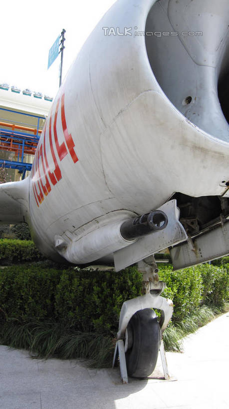 无人,游乐园,竖图,室外,白天,正面,度假,美景,植物,城市风光,城市,飞机,游乐场,上海,中国,亚洲,景观,交通,娱乐,航空,树,树木,绿色,天空,自然,交通工具,天,享受,休闲,景色,放松,运输,锦江乐园,生长,成长,申,客机,载具,东亚,闵行区,上海市,中华人民共和国,沪,华东地区,乐园,主题公园,彩图,人造公园,主题乐园,shslj1