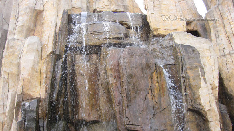 无人,游乐园,横图,室外,白天,正面,度假,石头,美景,瀑布,山,水,城市风光,城市,游乐场,上海,中国,亚洲,阴影,飞溅,艺术,溅,光线,石子,液体,影子,手工艺品,景观,山峰,水滴,山峦,文化,娱乐,水珠,阳光,工艺品,享受,休闲,假山,景色,放松,锦江乐园,申,高雅,喷洒,东亚,闵行区,上海市,中华人民共和国,沪,华东地区,自信心,品位,乐园,主题公园,跌水,石块,岩石,彩图,人造公园,主题乐园,小山,shslj1