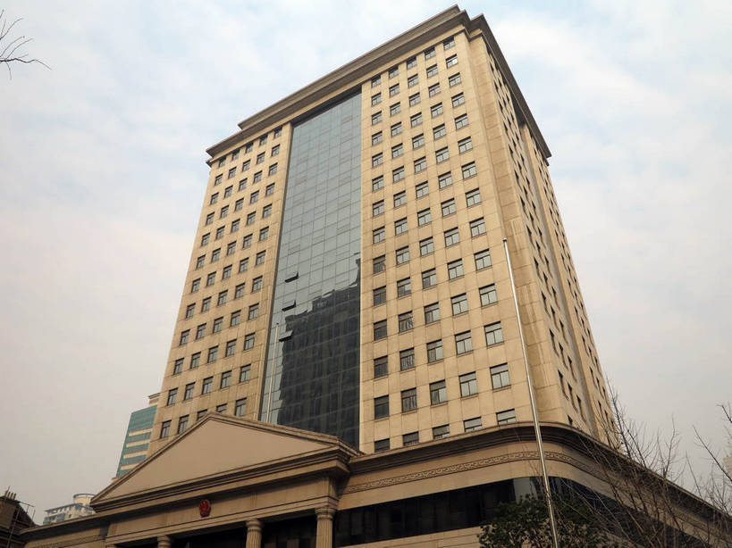 无人,高楼大厦,横图,室外,白天,仰视,度假,美景,植物,窗户,城市风光,标志建筑,城市,大厦,地标,建筑,摩天大楼,上海,中国,亚洲,墙,景观,云,云朵,云彩,娱乐,建设,玻璃窗,墙壁,墙面,树,树木,蓝色,绿色,白云,蓝天,天空,自然,天,享受,休闲,景色,放松,徐家汇,生长,晴朗,成长,申,东亚,徐汇区,上海市,徐汇区政府,中华人民共和国,沪,华东地区,晴空,彩图,低角度拍摄,大楼,高层建筑,高楼,摩天楼,漕溪北路,shslj1