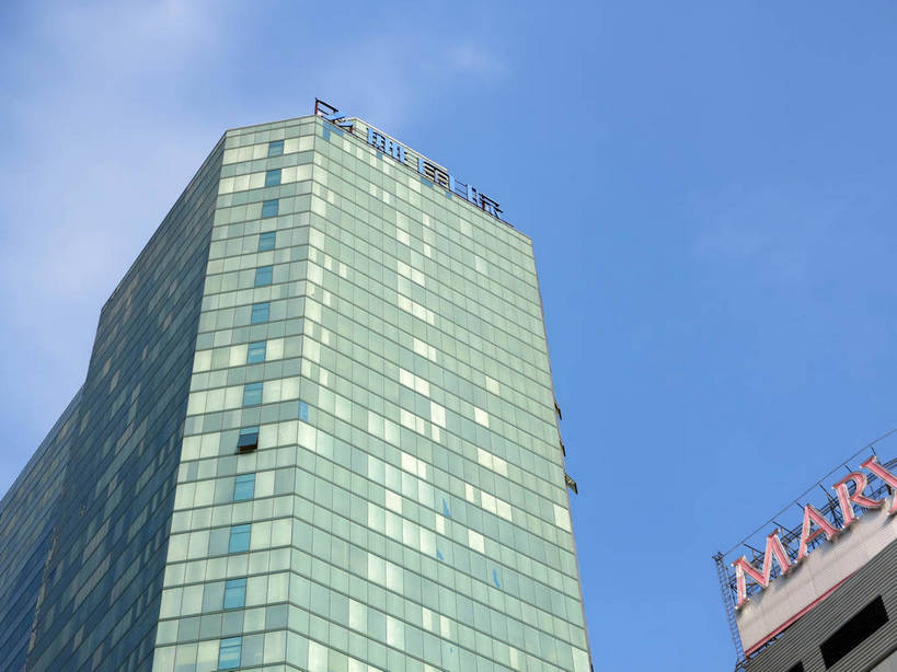 无人,高楼大厦,横图,室外,白天,仰视,度假,美景,城市风光,标志建筑,城市,大厦,地标,建筑,摩天大楼,上海,中国,亚洲,阴影,光线,英文,标志,文字,影子,字符,字母,景观,云,云朵,云彩,娱乐,标识,建设,蓝色,白云,蓝天,天空,阳光,天,享受,休闲,汉字,景色,放松,晴朗,英文字母,申,中文,东亚,徐汇区,上海市,中华人民共和国,沪,华东地区,国文,华文,晴空,彩图,低角度拍摄,大楼,高层建筑,高楼,摩天楼,肇嘉浜路,shslj1,飞雕大厦,飞雕国际大厦,煤科大厦