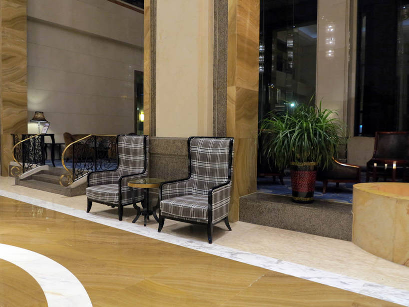 无人,宾馆,横图,室内,白天,正面,度假,美景,植物,窗户,落地窗,沙发,城市风光,城市,酒店,中国,亚洲,阴影,光线,瓷砖,地砖,盆栽,影子,景观,灯光,盆景,地面,娱乐,江苏,无锡,玻璃窗,树,树木,绿色,自然,享受,休闲,景色,放松,生长,成长,酒家,旅社,布艺沙发,东亚,江苏省,中华人民共和国,华东地区,苏,无锡市,盆景树,盆栽树,彩图,客店,客栈,旅店,旅馆,商旅,shslj1,无锡希尔顿逸林酒店